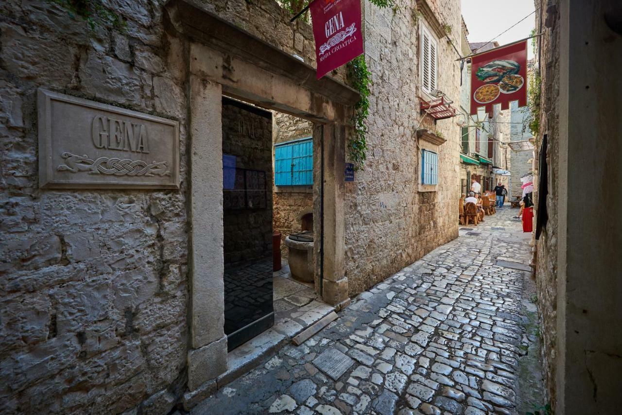 Apartment Capo Residence - Old Town - Parking Trogir Exterior foto